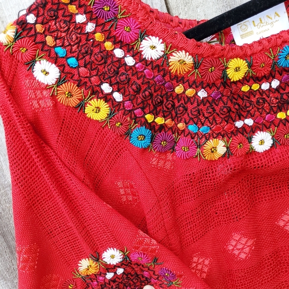 Luna Antigua hand woven huipil top - Picture 3 of 4